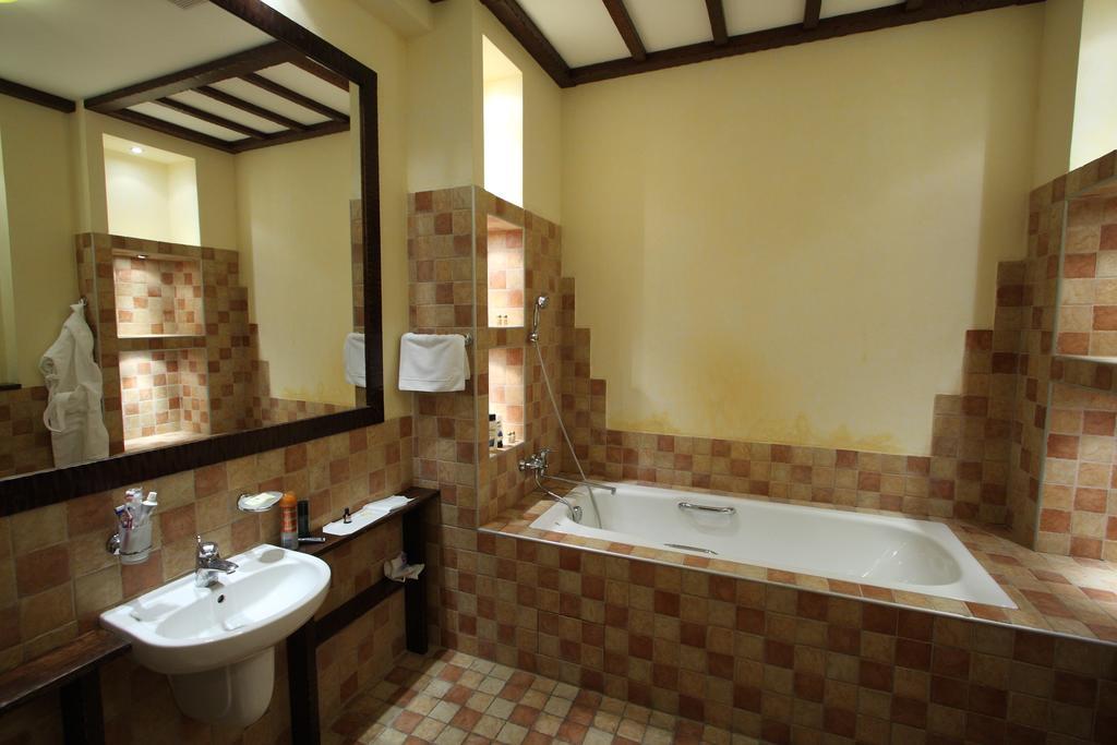Park-Hotel Butenko Stable Protsev Dış mekan fotoğraf