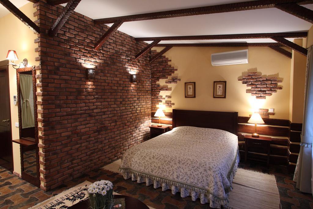 Park-Hotel Butenko Stable Protsev Dış mekan fotoğraf