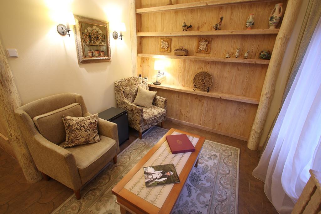 Park-Hotel Butenko Stable Protsev Dış mekan fotoğraf