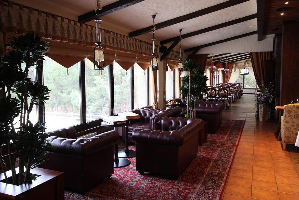 Park-Hotel Butenko Stable Protsev Dış mekan fotoğraf