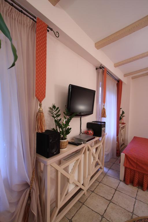 Park-Hotel Butenko Stable Protsev Dış mekan fotoğraf